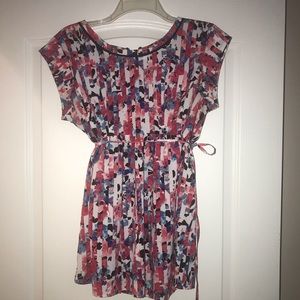 Motherhood Maternity top.